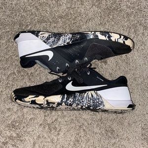 Size US10 Mens Nike Metcon 2 Flywire